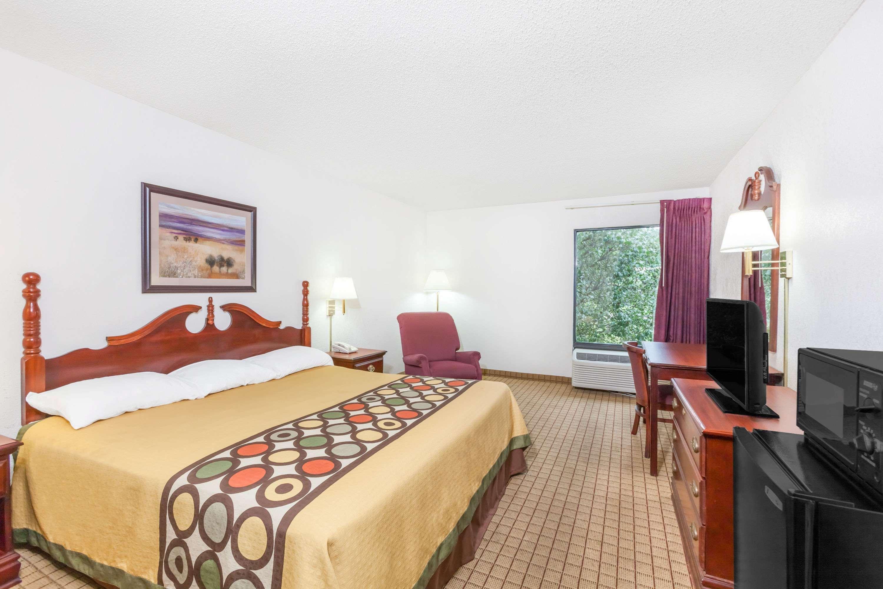 Super 8 By Wyndham Conway Otel Dış mekan fotoğraf