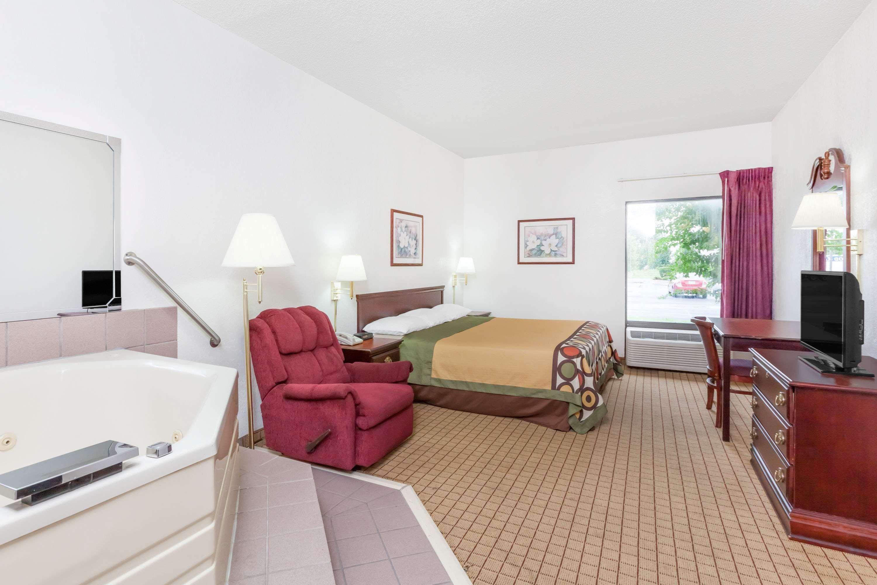 Super 8 By Wyndham Conway Otel Dış mekan fotoğraf
